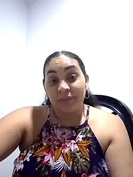 Snapshot of MirandaSoto chatting on January 22, 2025, 3:41 am MirandaSoto online show from January 22, 2025, 3:41 am