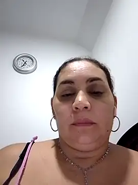 Snapshot of MirandaSoto chatting on January 25, 2025, 3:30 am MirandaSoto online show from January 25, 2025, 3:30 am
