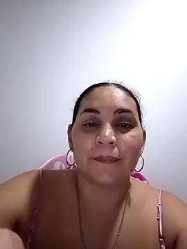 Snapshot of MirandaSoto chatting on January 31, 2025, 3:41 am MirandaSoto online show from January 31, 2025, 3:41 am