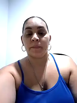 Snapshot of MirandaSoto chatting on February 2, 2025, 6:48 am MirandaSoto online show from February 2, 2025, 6:48 am
