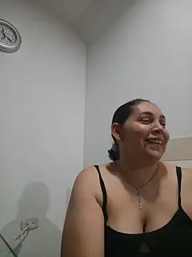 MirandaSoto online show from May 27, 2026, 4:20 am