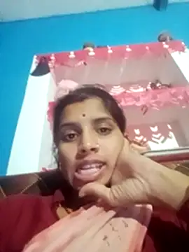 Nisha Cute online show from April 10, 2026, 4:12 pm