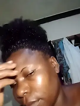 Snapshot of Danny_lady chatting on February 5, 2026, 7:29 pm Danny lady online show from February 5, 2026, 7:29 pm