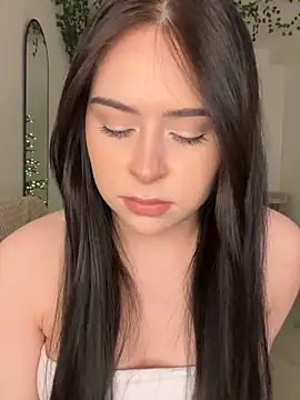  SweetCandyy online show from February 5, 2026, 8:13 pm