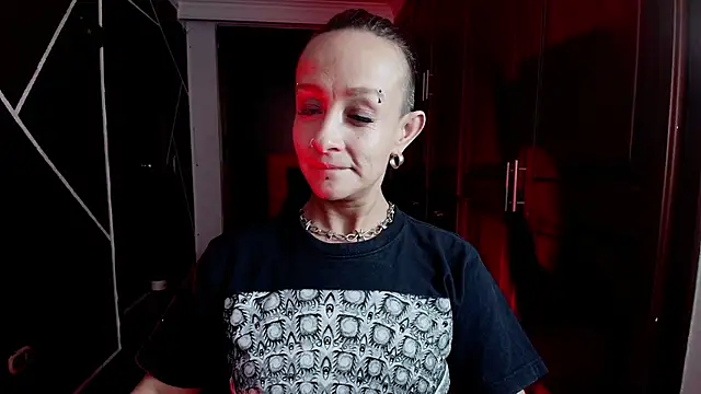 NatashaMason  online show from February 6, 2025, 11:43 am