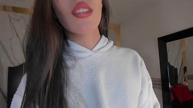 Snapshot of Bylie_Hills chatting on June 24, 2026, 9:47 pm Bylie Hills online show from June 24, 2026, 9:47 pm