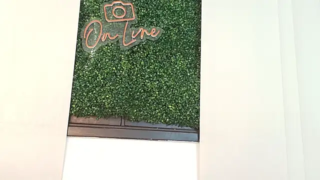 julieta aguilar1 online show from April 17, 2026, 6:55 pm