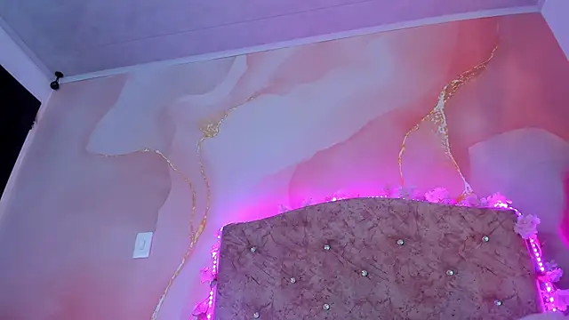 Snapshot of Bella__sweet chatting on February 25, 2025, 6:42 pm Bella sweet online show from February 25, 2025, 6:42 pm