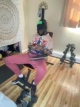 Luluof online show from March 18, 2025, 5:31 pm