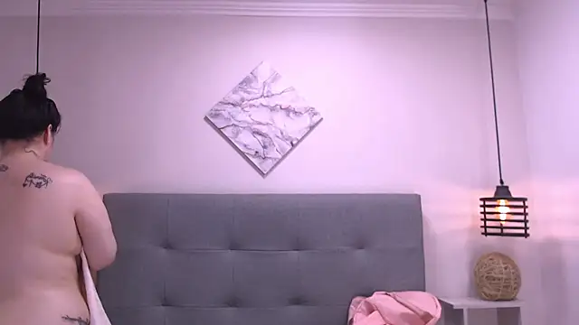 Snapshot of Cheelsea_ chatting on December 14, 2024, 4:23 am Cheelsea  online show from December 14, 2024, 4:23 am