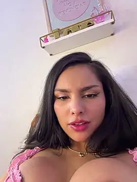 Maddy Rouse  online show from March 17, 2025, 3:25 am