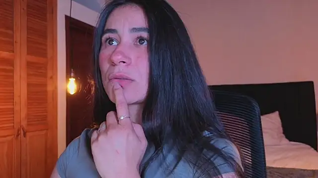 ChloeTurner  online show from February 17, 2026, 8:15 pm