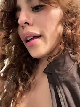 Katee Jones online show from February 17, 2026, 9:10 pm