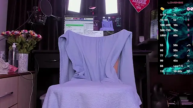 Raissa sky26 online show from March 27, 2026, 3:45 am