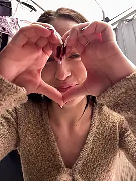 Holly Play online show from February 26, 2025, 8:04 am