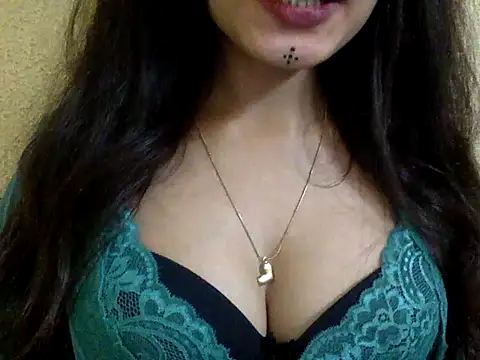 Snapshot of krati74 chatting on February 9, 2025, 9:28 pm krati74 online show from February 9, 2025, 9:28 pm