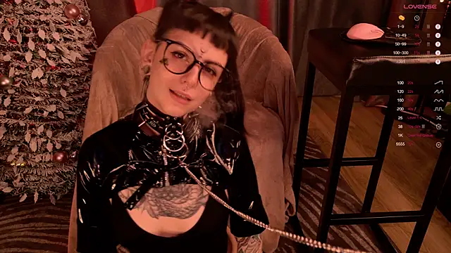 MichaellaMoon online show from January 3, 2025, 2:54 am