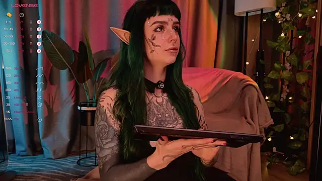 MichaellaMoon online show from February 2, 2025, 5:10 am