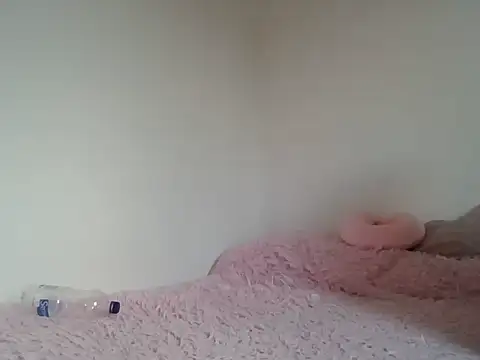 milfevha online show from March 23, 2026, 8:35 pm