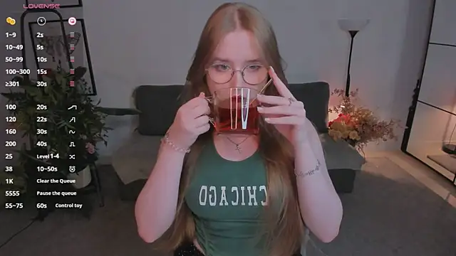 Snapshot of bonnie_wright chatting on November 5, 2025, 3:34 pm bonnie wright online show from November 5, 2025, 3:34 pm