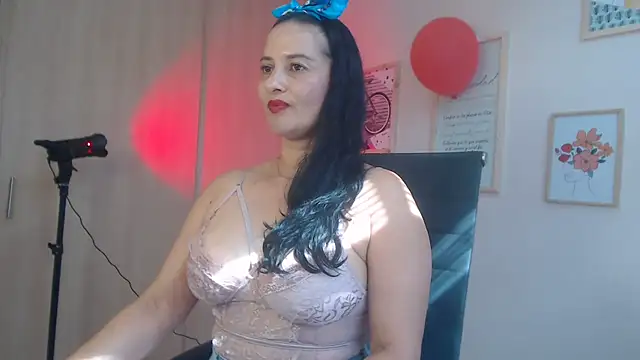 lucy diiaz online show from February 25, 2025, 7:58 pm