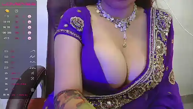Snapshot of Hoty-Bhabi chatting on December 10, 2024, 7:05 am Hoty-Bhabi online show from December 10, 2024, 7:05 am