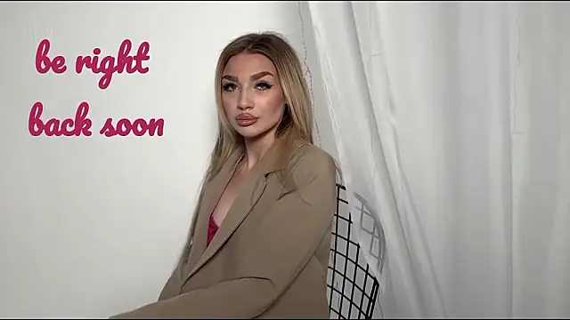 Ella Milla online show from February 15, 2026, 1:52 pm