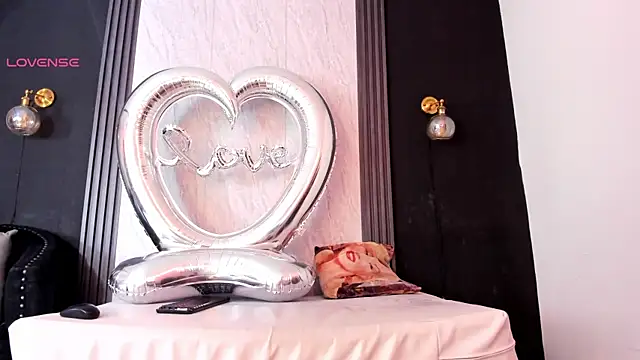YummyDuooo online show from May 4, 2026, 5:31 pm