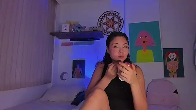 Snapshot of azumi_cutiepie_ chatting on March 22, 2025, 9:21 pm azumi cutiepie online show from March 22, 2025, 9:21 pm