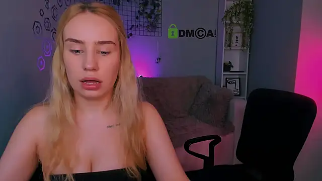 daisy candy online show from October 4, 2025, 7:23 pm