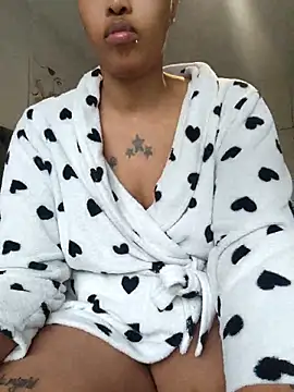 Snapshot of Drippincaty chatting on March 3, 2026, 4:40 am Drippincaty online show from March 3, 2026, 4:40 am