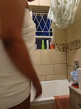 Snapshot of Drippincaty chatting on March 13, 2026, 3:46 am Drippincaty online show from March 13, 2026, 3:46 am