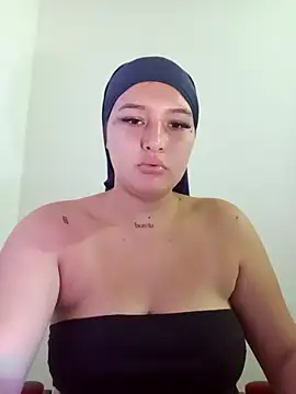 Celeste camila18 online show from September 19, 2025, 12:17 pm