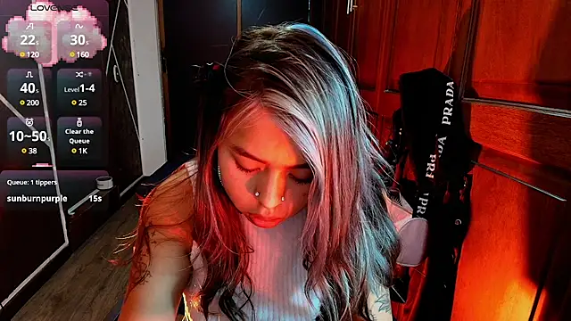 Snapshot of AntonellaRosee_ chatting on March 22, 2025, 6:03 pm AntonellaRosee online show from March 22, 2025, 6:03 pm