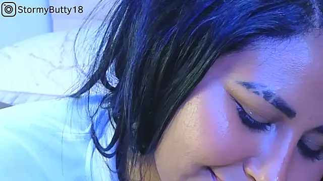 StormyButty18 online show from February 26, 2025, 10:04 am