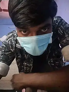 Tamilandteluguboy14 online show from May 18, 2026, 6:52 am