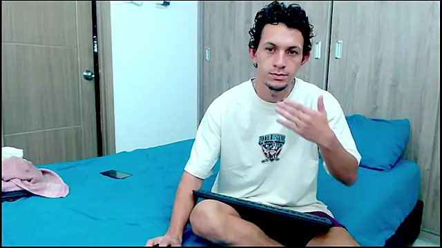 meridandwither online show from May 15, 2026, 10:44 am