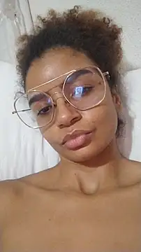 Emanuelle manu online show from March 8, 2026, 2:04 am