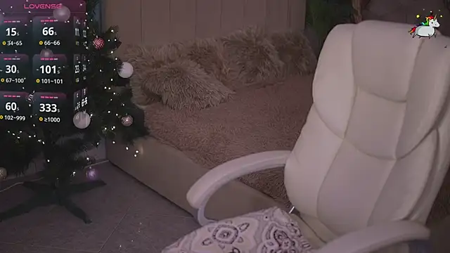 JennyyLuv online show from January 18, 2026, 7:23 am