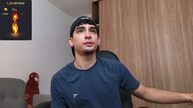 Snapshot of zenn_rush1 chatting on December 23, 2024, 12:30 pm zenn rush1 online show from December 23, 2024, 12:30 pm