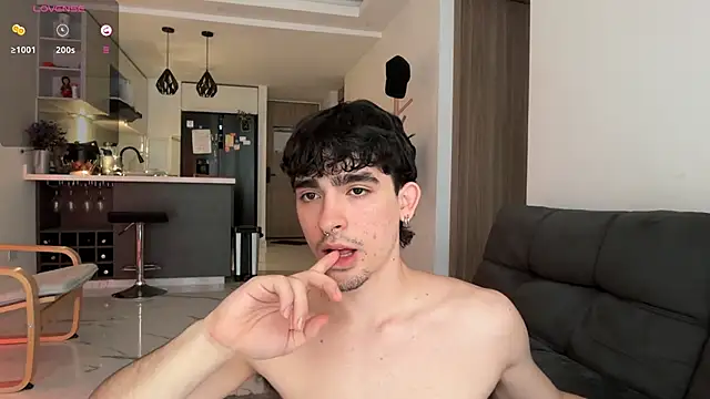 Snapshot of zenn_rush1 chatting on October 10, 2025, 1:54 pm zenn rush1 online show from October 10, 2025, 1:54 pm