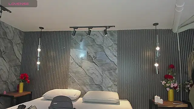 julietha taylor online show from March 25, 2026, 1:44 am