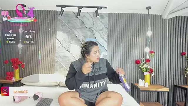 julietha taylor online show from April 10, 2026, 2:50 am