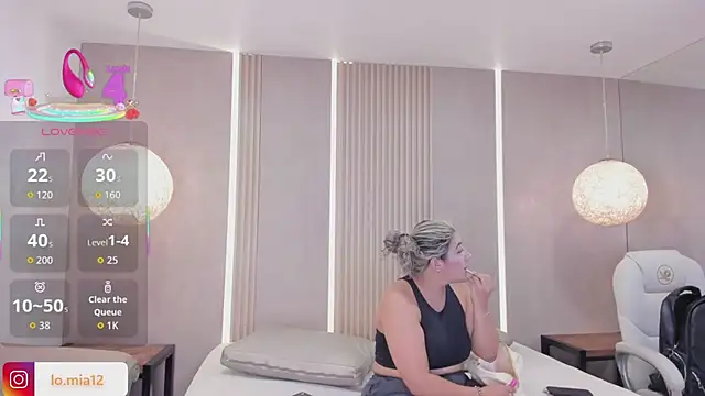 Snapshot of julietha_taylor chatting on July 18, 2026, 2:05 am julietha taylor online show from July 18, 2026, 2:05 am