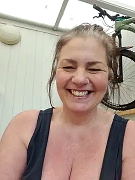 Snapshot of 420Curvybabe chatting on February 25, 2025, 12:13 pm 420Curvybabe online show from February 25, 2025, 12:13 pm