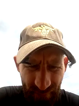 Snapshot of benalexa1992 chatting on April 6, 2026, 9:43 am benalexa1992 online show from April 6, 2026, 9:43 am