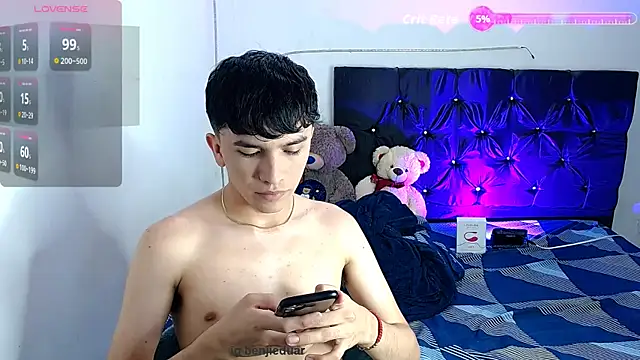 benji hoter online show from November 14, 2025, 10:18 pm