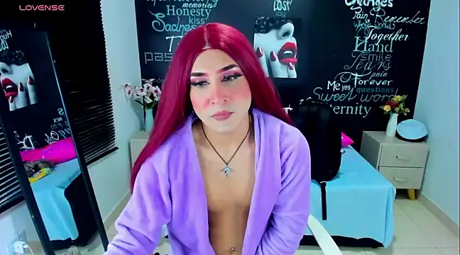 DarianaGia online show from December 8, 2024, 9:24 am