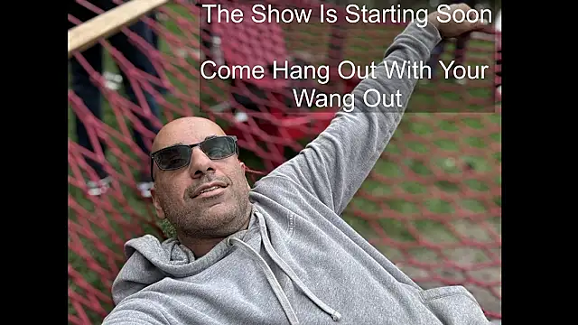 bear russian hunk online show from March 25, 2026, 1:17 pm