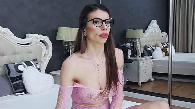 LaraDivine online show from March 15, 2026, 7:47 am